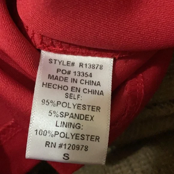 Entro red strapless ruffle detailed romper size small, NWT - Picture 6 of 7